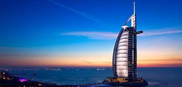 http://mediastream.jumeirah.com/webimage/groupcontent/globalassets/global/jumeirah-group/press-centre-1/2013-images/jumeirah-group-burj-al-arab-exterior-at-night-hero.jpg